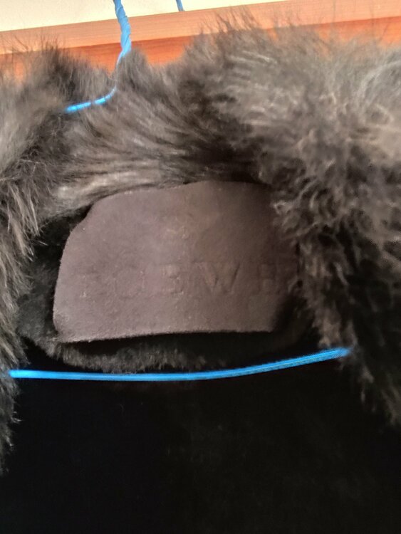 ムートンケープ（古着・ファッション）の商品画像 - 査定依頼日：2026年1月24日 - 最高査定価格：20,000円