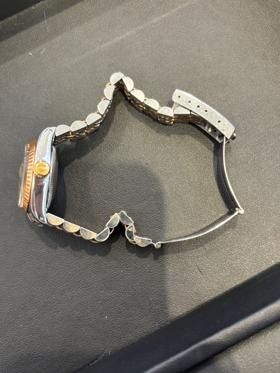 ロレックス パーペチュアルデイト （高級時計）の商品画像 - 査定依頼日：2025年6月21日 - 最高査定価格：620,000円