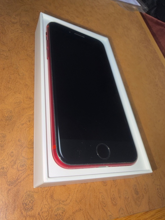 iPhone SE,RED,64GB,Model2296（スマホ）の商品画像 - 査定依頼日：2026年2月11日 - 最高査定価格：6,000円