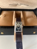 フランクミュラー ロングアイランド 902qzdrelie（高級時計）の商品画像 - 査定依頼日：2025年9月15日 - 最高査定価格：900,000円