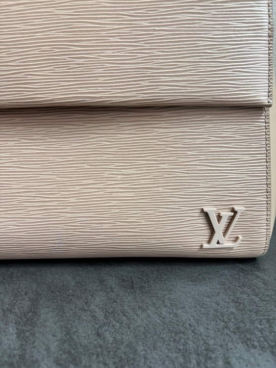 クリュニー BB（ブランドバッグ）の商品画像 - 査定依頼日：2026年2月24日 - 最高査定価格：125,000円