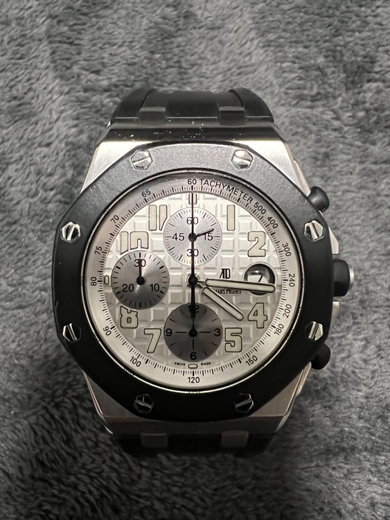 オーデマピゲ ロイヤルオークオフショア 25940SK（高級時計）の商品画像 - 査定依頼日：2025年7月8日 - 最高査定価格：2,450,000円