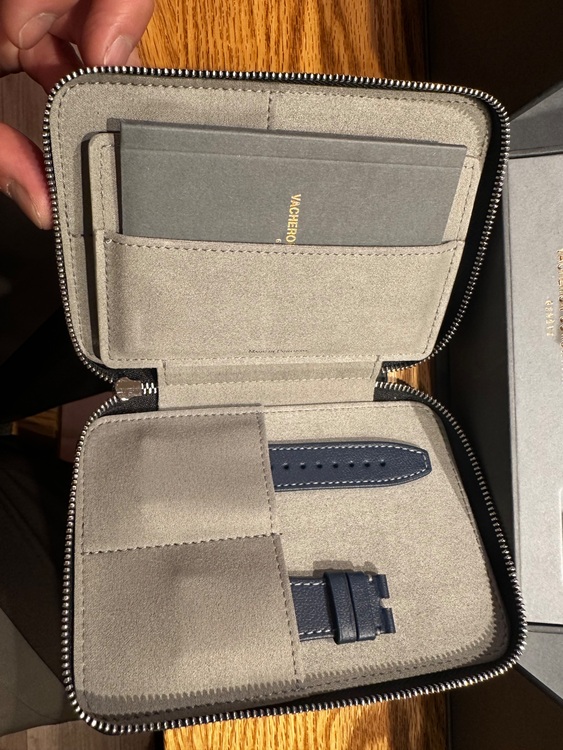 ヴァシュロン コンスタンタン オーヴァーシーズ 木 X45RV/210R-B705 （高級時計）の商品画像 - 査定依頼日：2025年11月17日 - 最高査定価格：8,000,000円