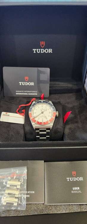 GMT（高級時計）の商品画像 - 査定依頼日：2025年4月8日 - 最高査定価格：440,000円