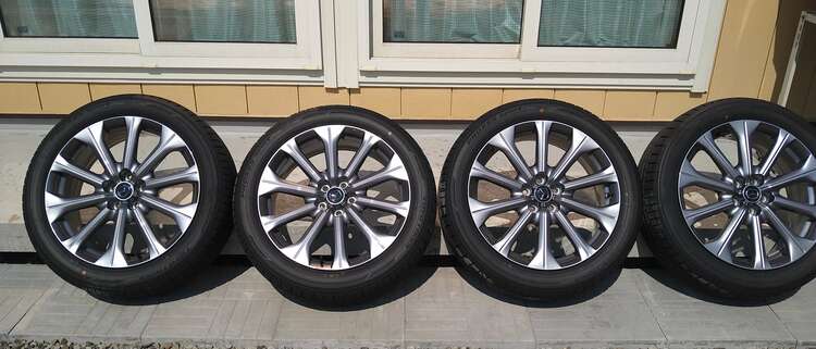 タイヤ・ホイール４本セット（カー用品）の商品画像 - 査定依頼日：2025年4月5日 - 最高査定価格：36,000円