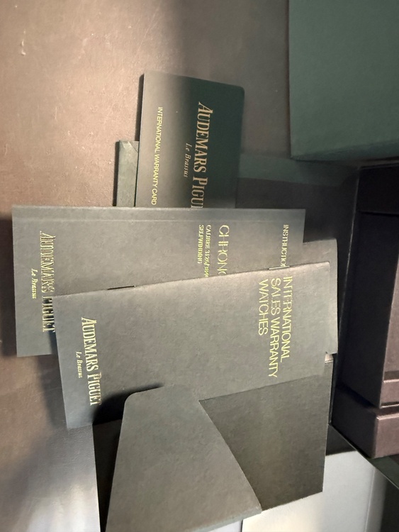 オーデマピゲ ロイヤルオークオフショア （高級時計）の商品画像 - 査定依頼日：2026年2月5日 - 最高査定価格：3,550,000円