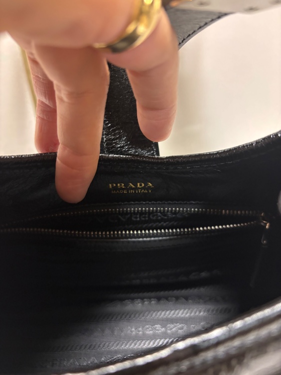 プラダ  （ブランドバッグ）の商品画像 - 査定依頼日：2026年4月28日 - 最高査定価格：225,000円