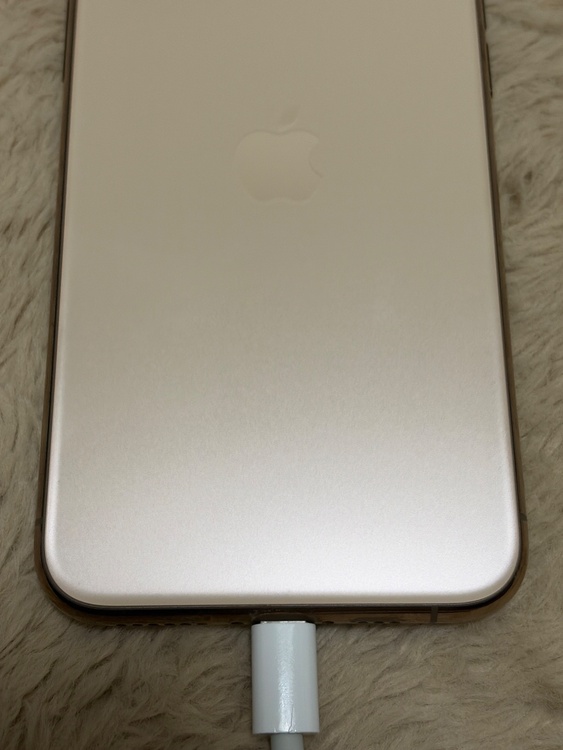 Au iphone11 pro（スマホ）の商品画像 - 査定依頼日：2026年5月23日 - 最高査定価格：18,000円