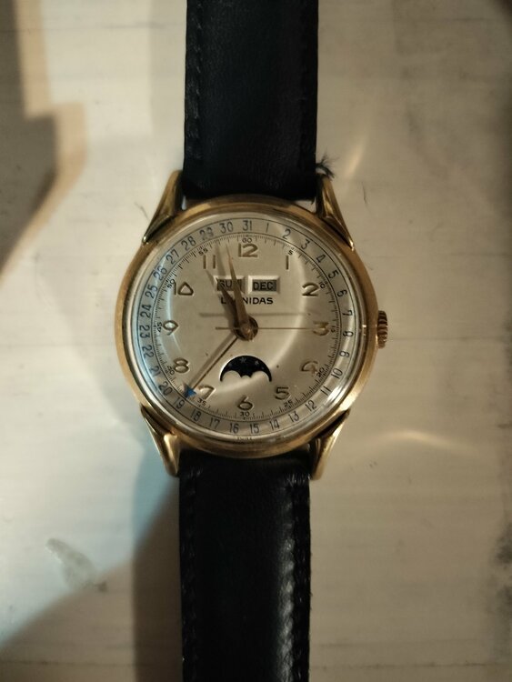 旧レオニダス（現タグ・ホイヤー）トリプルカレンダームーンフェイズカップルトリプル（高級時計）の商品画像 - 査定依頼日：2026年1月28日 - 最高査定価格：700,000円