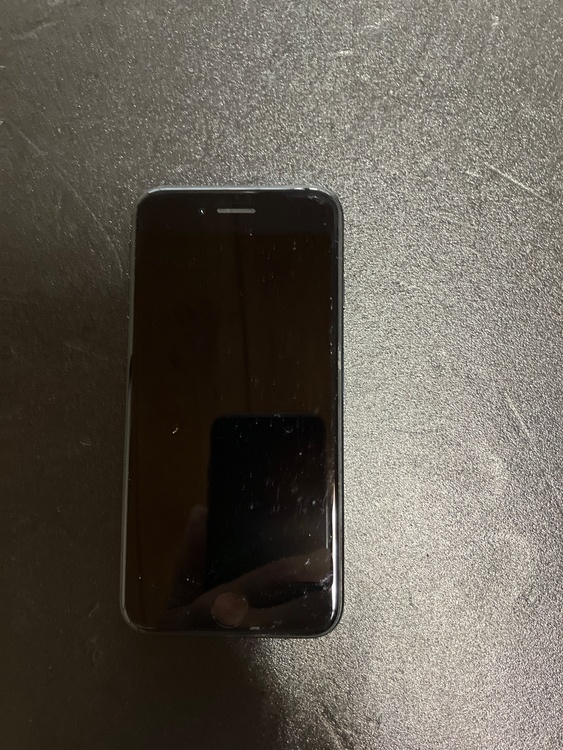 iPhone iPhone SE (第 2 世代) 64GB docomo（スマホ）の商品画像 - 査定依頼日：2026年9月30日 - 最高査定価格：8,000円