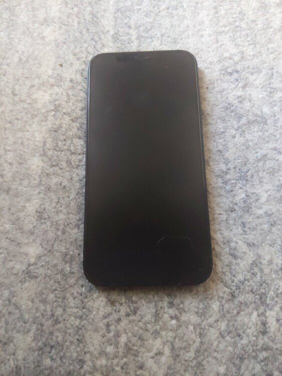 iPhone 12 64GB Softbank（スマホ）の商品画像 - 査定依頼日：2026年3月8日 - 最高査定価格：20,000円