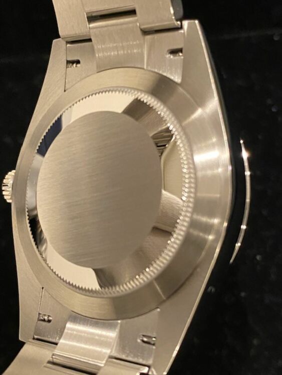 オイスターパーペチュアル41ブライトブラック（高級時計）の商品画像 - 査定依頼日：2025年10月6日 - 最高査定価格：1,170,000円