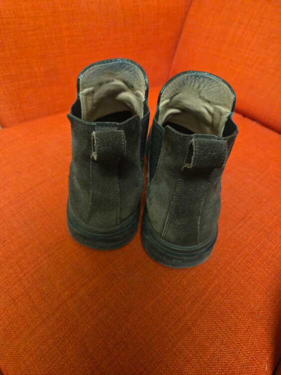 サルバトーレフェラガモサイドゴアブーツスエード（古着・ファッション）の商品画像 - 査定依頼日：2026年2月26日 - 最高査定価格：3,000円