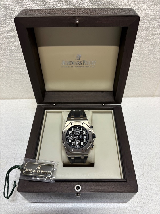 オーデマピゲ ロイヤルオークオフショア （高級時計）の商品画像 - 査定依頼日：2025年9月22日 - 最高査定価格：3,080,000円