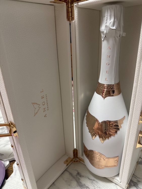 シャンパン シャンパン(その他) （お酒）の商品画像 - 査定依頼日：2026年4月8日 - 最高査定価格：33,500円