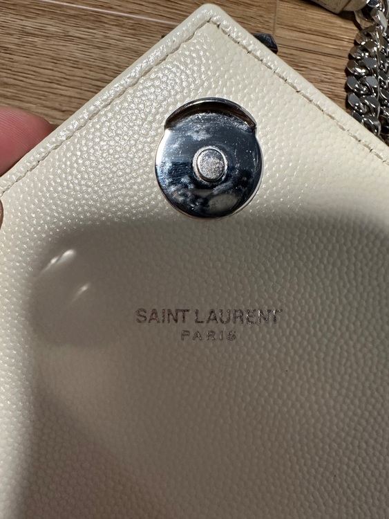 イブサンローラン  （ブランドバッグ）の商品画像 - 査定依頼日：2025年7月27日 - 最高査定価格：50,000円