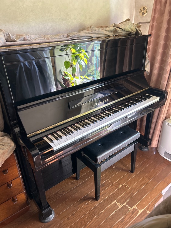 YAMAHA U300 ペダル3本　黒　製造番号5554987（ピアノ・楽器・PA機材）の商品画像 - 査定依頼日：2026年1月23日 - 最高査定価格：5,000円