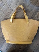 ルイヴィトン エピ （ブランドバッグ）の商品画像 - 査定依頼日：2025年11月16日 - 最高査定価格：55,000円