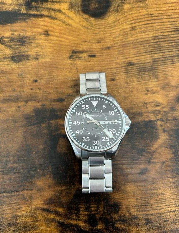 その他 その他 H64611（高級時計）の商品画像 - 査定依頼日：2025年3月16日 - 最高査定価格：16,500円