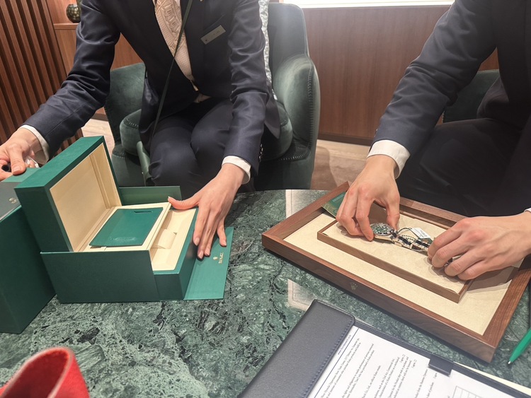 ロレックス GMTマスター （高級時計）の商品画像 - 査定依頼日：2026年3月6日 - 最高査定価格：7,800,000円