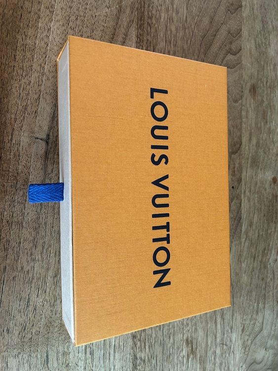 アンプラント財布（ブランド財布・小物）の商品画像 - 査定依頼日：2025年6月27日 - 最高査定価格：20,000円