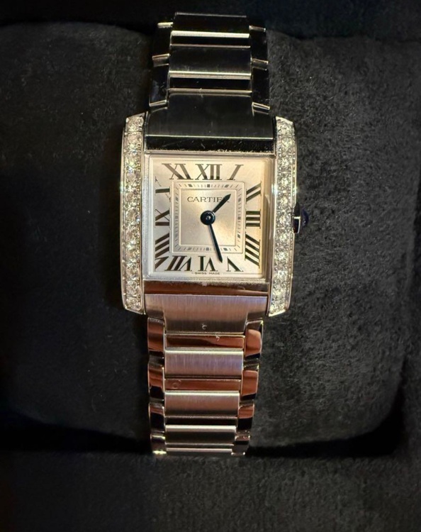 カルティエ タンク （高級時計）の商品画像 - 査定依頼日：2025年11月6日 - 最高査定価格：900,000円