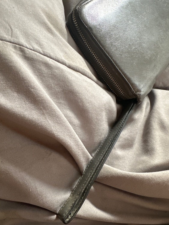 プラダ  （ブランドバッグ）の商品画像 - 査定依頼日：2026年2月16日 - 最高査定価格：10,000円