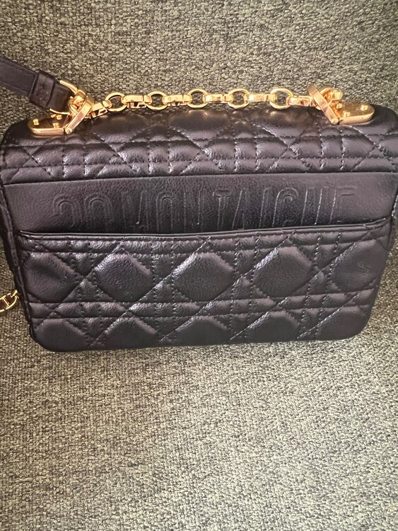 ディオール  （ブランドバッグ）の商品画像 - 査定依頼日：2025年2月21日 - 最高査定価格：250,000円