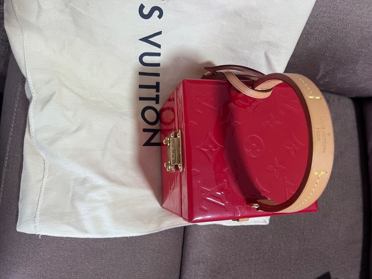 ブリーカーボックス　ショルダーバッグ（ブランドバッグ）の商品画像 - 査定依頼日：2026年4月15日 - 最高査定価格：120,000円