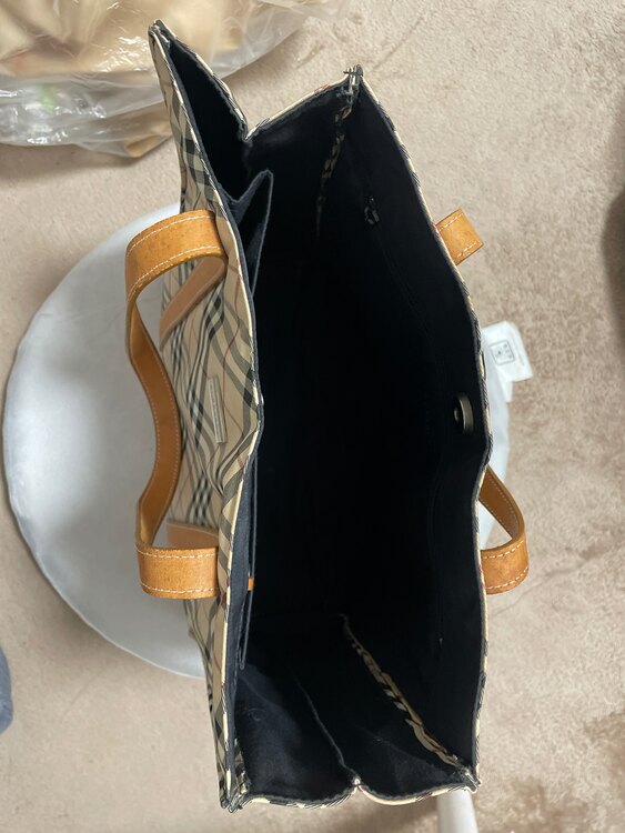 その他 バーバリー （ブランドバッグ）の商品画像 - 査定依頼日：2025年4月23日 - 最高査定価格：1,000円