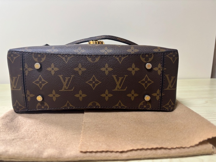 ワンハンドルバッグ（ブランドバッグ）の商品画像 - 査定依頼日：2026年4月16日 - 最高査定価格：134,000円