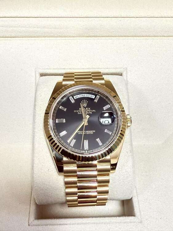 ロレックス デイデイト 228238（高級時計）の商品画像 - 査定依頼日：2025年4月5日 - 最高査定価格：8,800,000円