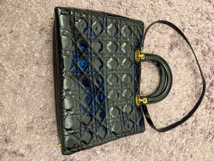 Christian Dior ヴィンテージ レディディオール ラージ カナージュ パテント ブラック ゴールド金具（ブランドバッグ）の商品画像 - 査定依頼日：2026年10月1日 - 最高査定価格：135,000円