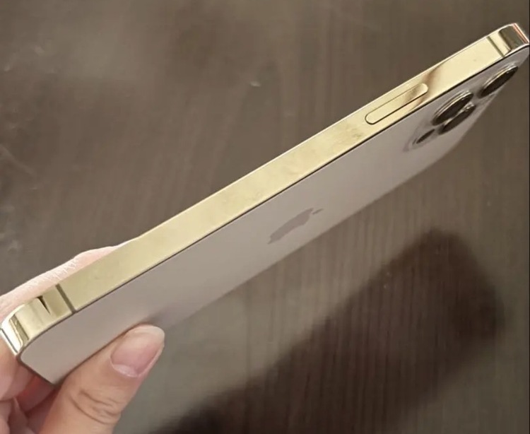 iPhone 12 Pro 512GB SIMフリー（スマホ）の商品画像 - 査定依頼日：2026年4月3日 - 最高査定価格：46,000円