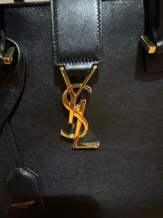 イブサンローラン  （ブランドバッグ）の商品画像 - 査定依頼日：2025年12月15日 - 最高査定価格：140,000円
