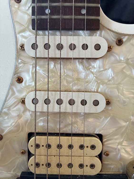 ラルクアンシエル Kenシグネチャーモデル（ピアノ・楽器・PA機材）の商品画像 - 査定依頼日：2026年2月6日 - 最高査定価格：18,000円