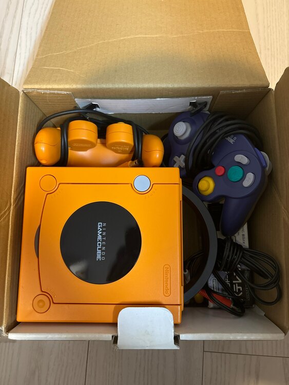 ゲームキューブ（ゲーム機本体・ゲームソフト）の商品画像 - 査定依頼日：2025年4月8日 - 最高査定価格：3,000円
