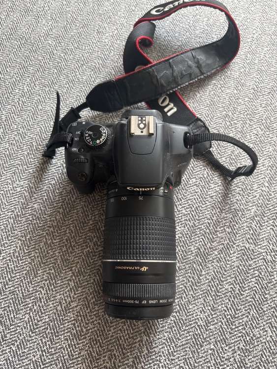 EOS kissx2（カメラ）の商品画像 - 査定依頼日：2026年4月20日 - 最高査定価格：8,000円