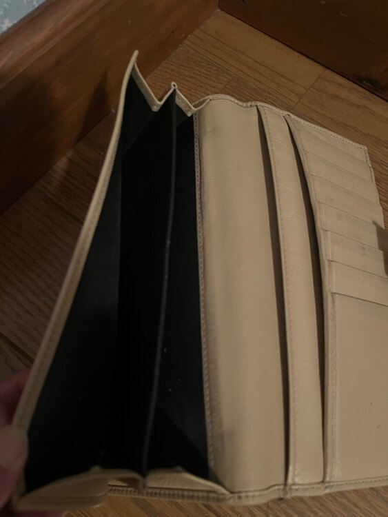 グッチキャンパス（ブランド財布・小物）の商品画像 - 査定依頼日：2025年1月12日 - 最高査定価格：5,000円