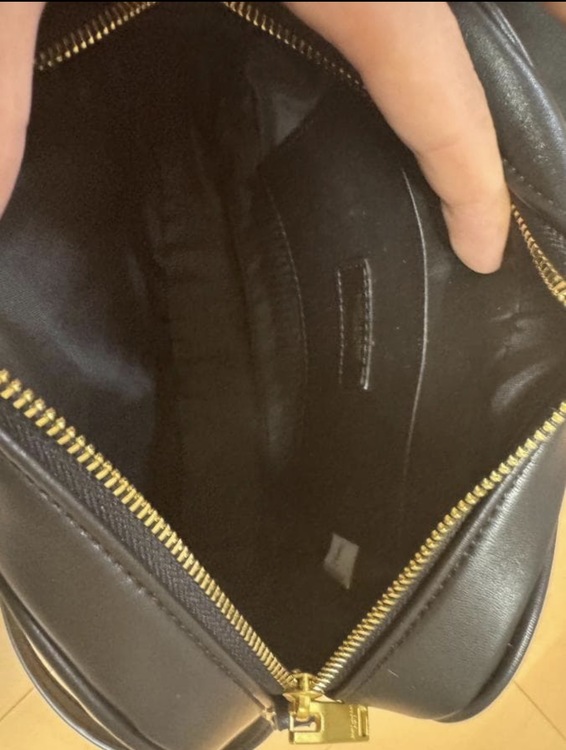 イブサンローラン  （ブランドバッグ）の商品画像 - 査定依頼日：2026年3月21日 - 最高査定価格：150,000円