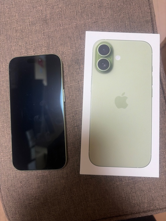 iPhone17 512gb セージ（スマホ）の商品画像 - 査定依頼日：2026年5月2日 - 最高査定価格：131,000円