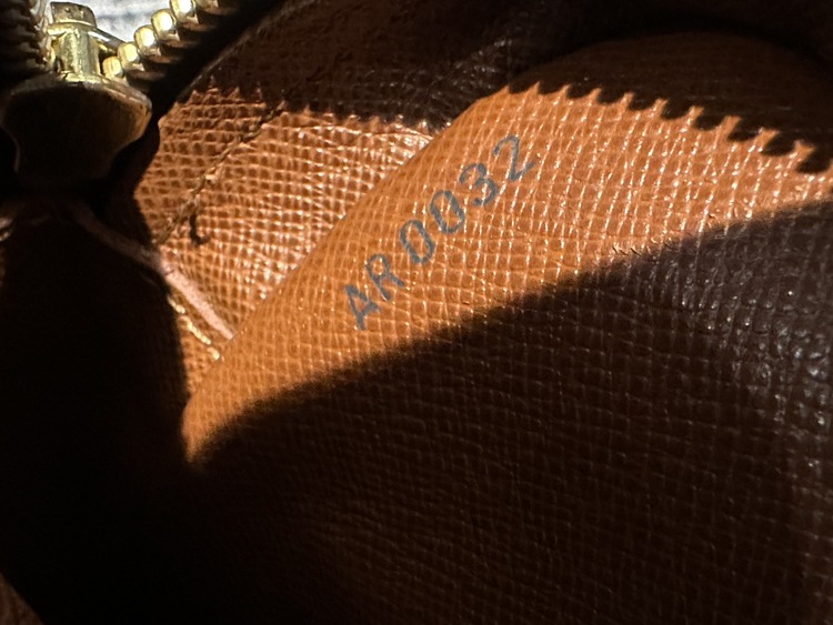 アマゾン（ブランドバッグ）の商品画像 - 査定依頼日：2026年1月18日 - 最高査定価格：40,000円