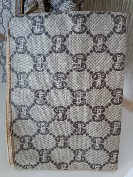 グッチ  （ブランドバッグ）の商品画像 - 査定依頼日：2025年12月23日 - 最高査定価格：15,000円