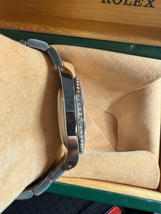 ロレックス サブマリーナー 14060（高級時計）の商品画像 - 査定依頼日：2025年3月2日 - 最高査定価格：1,300,000円