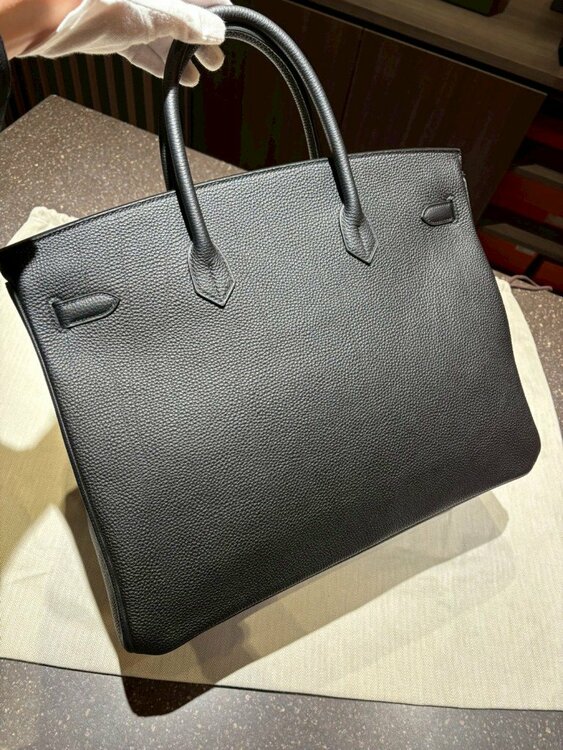 エルメス バーキン （ブランドバッグ）の商品画像 - 査定依頼日：2025年12月7日 - 最高査定価格：3,300,000円