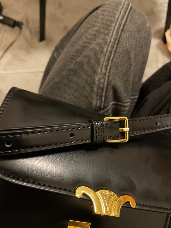 セリーヌ  （ブランドバッグ）の商品画像 - 査定依頼日：2025年9月17日 - 最高査定価格：180,000円