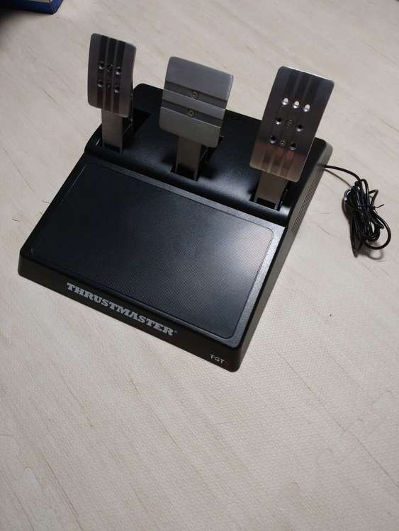 THRUSTMASTER T-GTⅡ（ゲーム機本体・ゲームソフト）の商品画像 - 査定依頼日：2023年9月2日 - 最高査定価格：50,000円