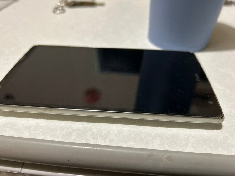 LGL24（PC・タブレット）の商品画像 - 査定依頼日：2025年4月4日 - 最高査定価格：500円