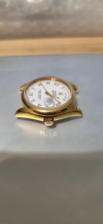 ロレックス デイデイト 11（高級時計）の商品画像 - 査定依頼日：2025年8月15日 - 最高査定価格：3,000,000円