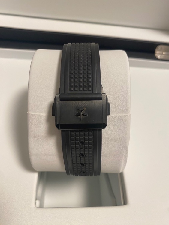 ゼニス その他 49900067（高級時計）の商品画像 - 査定依頼日：2025年9月7日 - 最高査定価格：700,000円